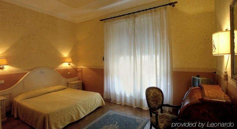 Hotel Trinita Dei Monti Rome Luaran gambar
